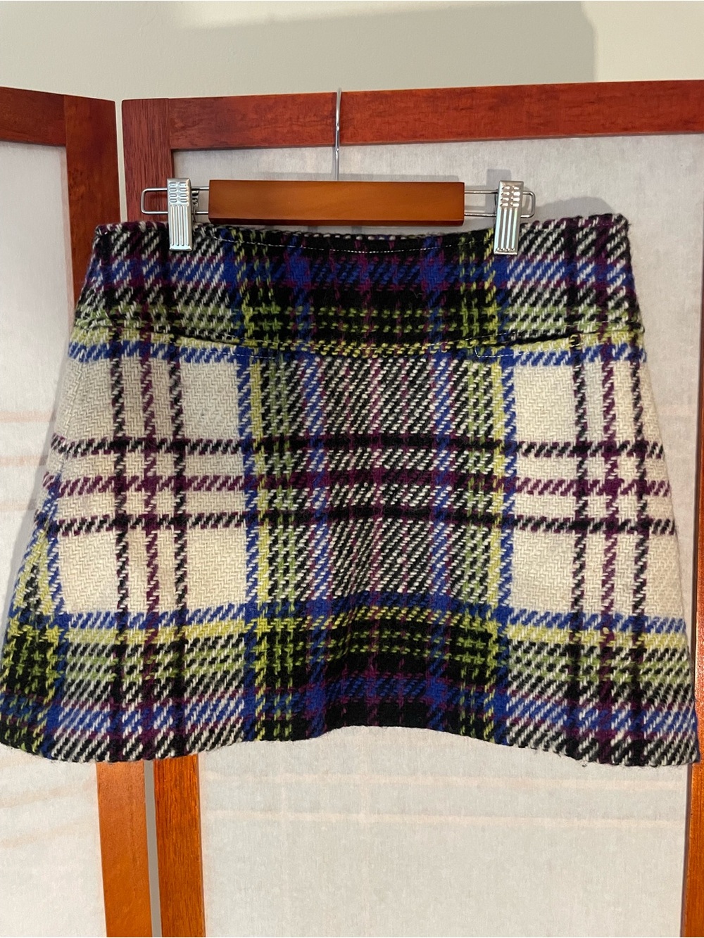 Burberry Plaid Wool Mini Skirt in Cream, purple, green  w/ two front pockets 6